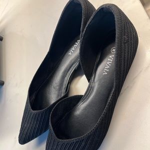 Vivaia Pointed Toe Striped Flats